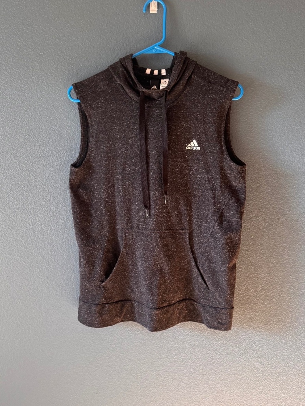 Men's Adidas Heathered Charcoal Gray Sleeveless Training Hoodie - Size Small